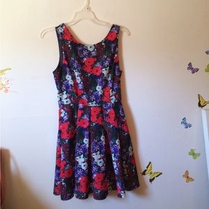 NWOT Forever 21 floral dress small
